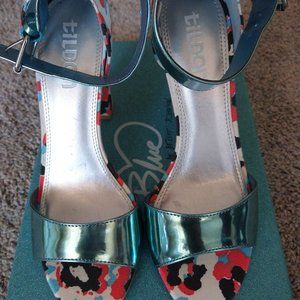 Tildon brand high heels  size 6